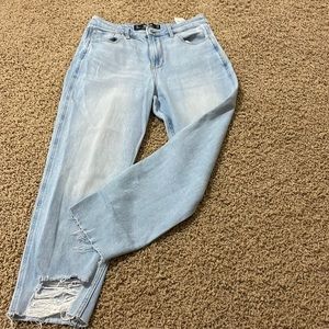 7s from hollister never worn brand new